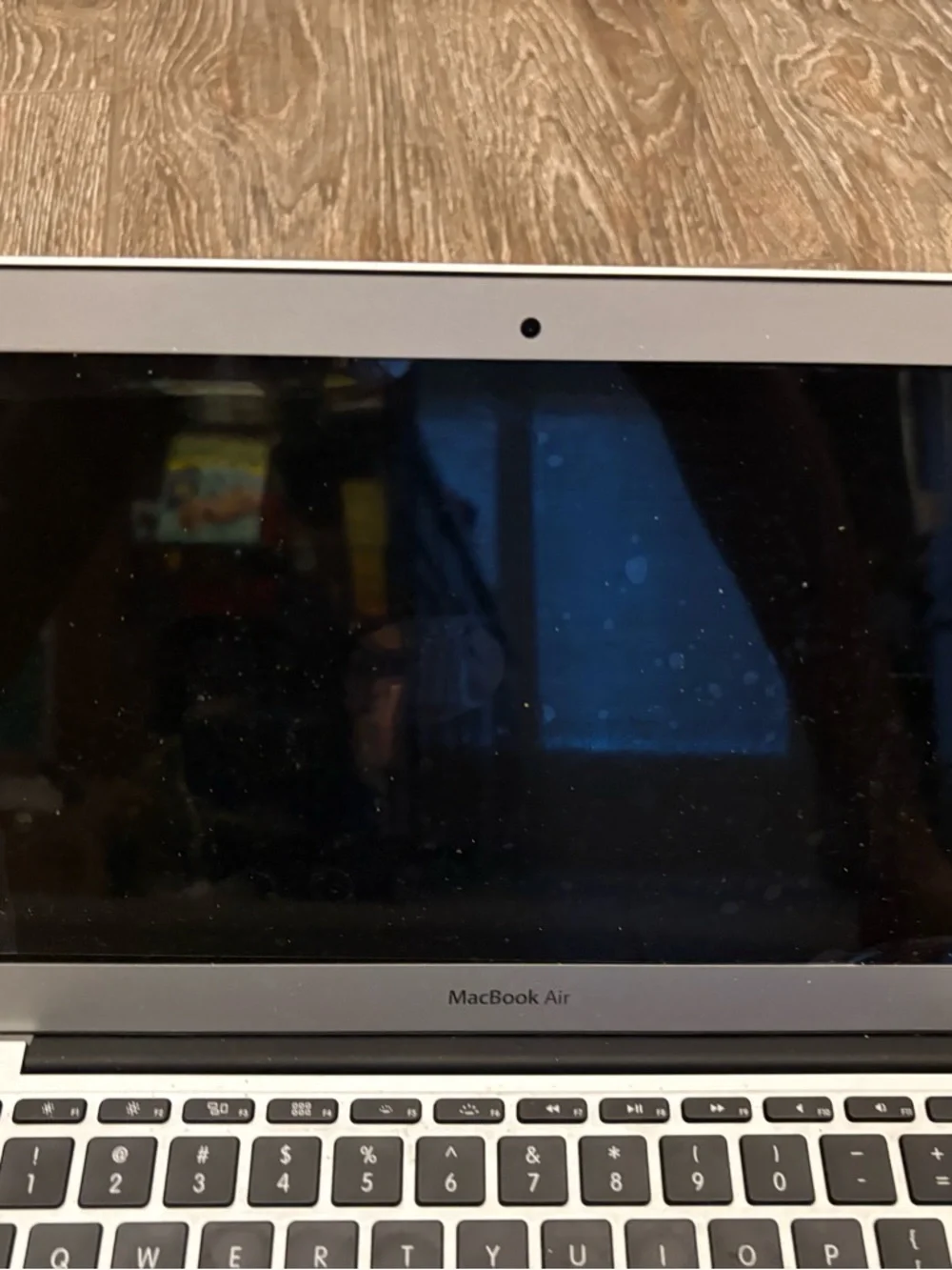 Apple Silver Aluminum Laptop Top with Apple Logo